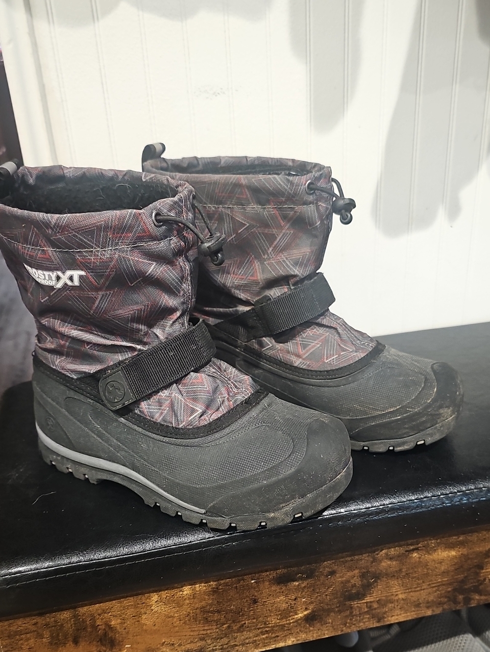 3M Thinsulate Kids Black Winter Boots with Geometric Pattern